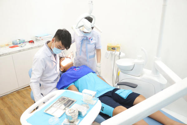 Có nên lấy cao răng tại những nha khoa uy tín để đảm bảo chuyên nghiệp và an toàn