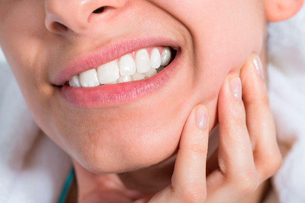 Khi nào nên tẩy trắng răng có thể gây ê nhức