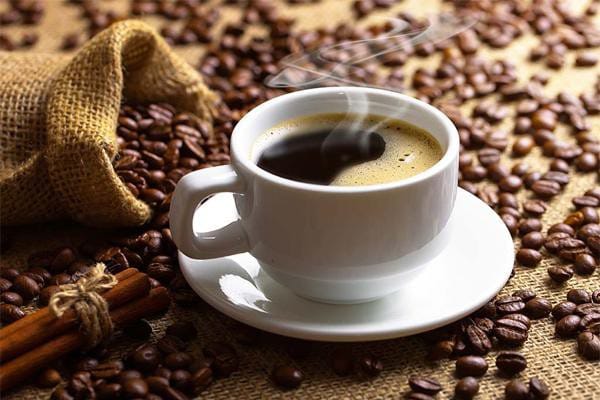 Uống cà phê nóng để giảm cân