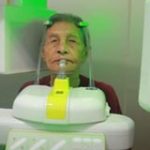 94 tuổi liệu có trồng răng implant được không?