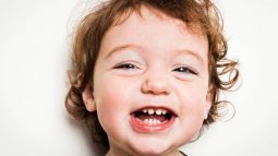 Quy trình mọc răng của bé diễn ra như thế nào là bình thường?