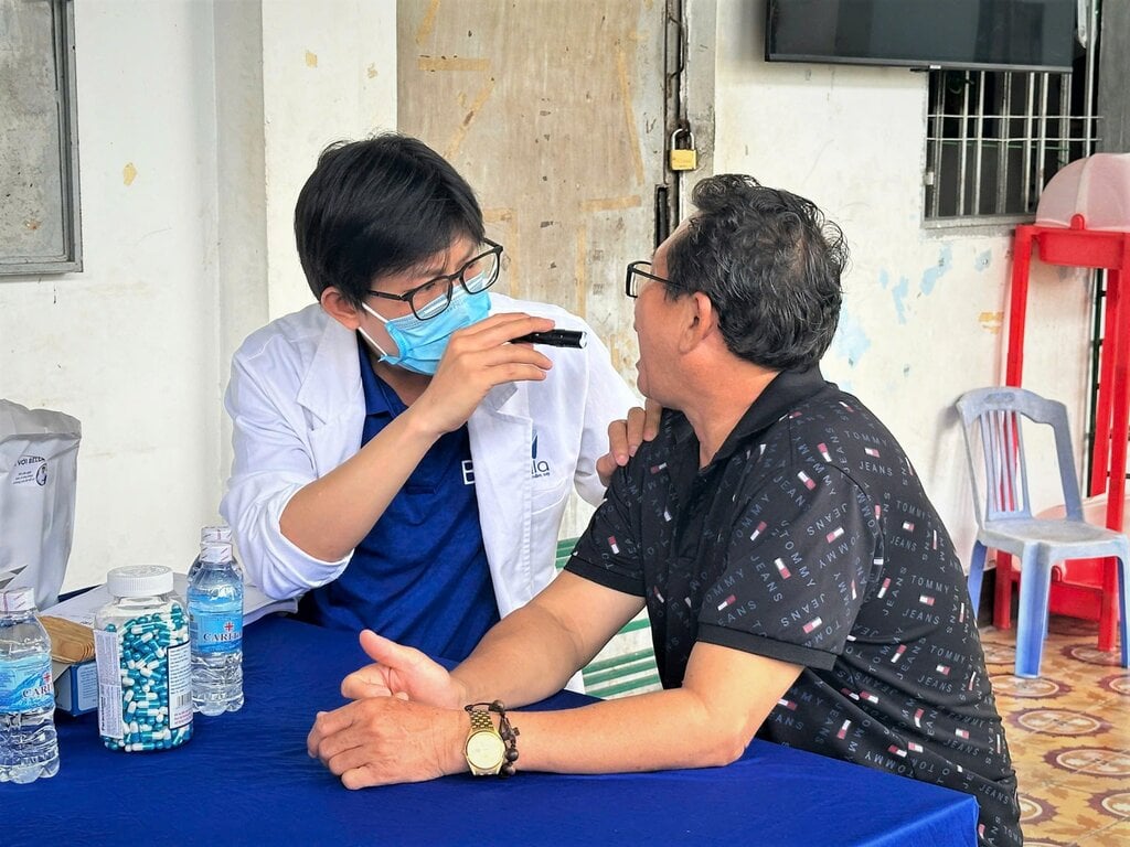 Nha khoa Bella khám răng An Thới Đông 2 Bác sĩ nha khoa Bella khám răng miệng